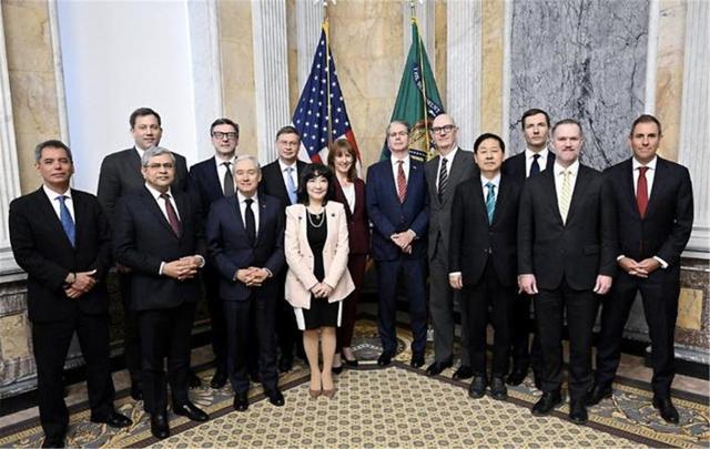 开云-全面反华？特朗普报复开始，27国联手，逐一淘汰中国制造